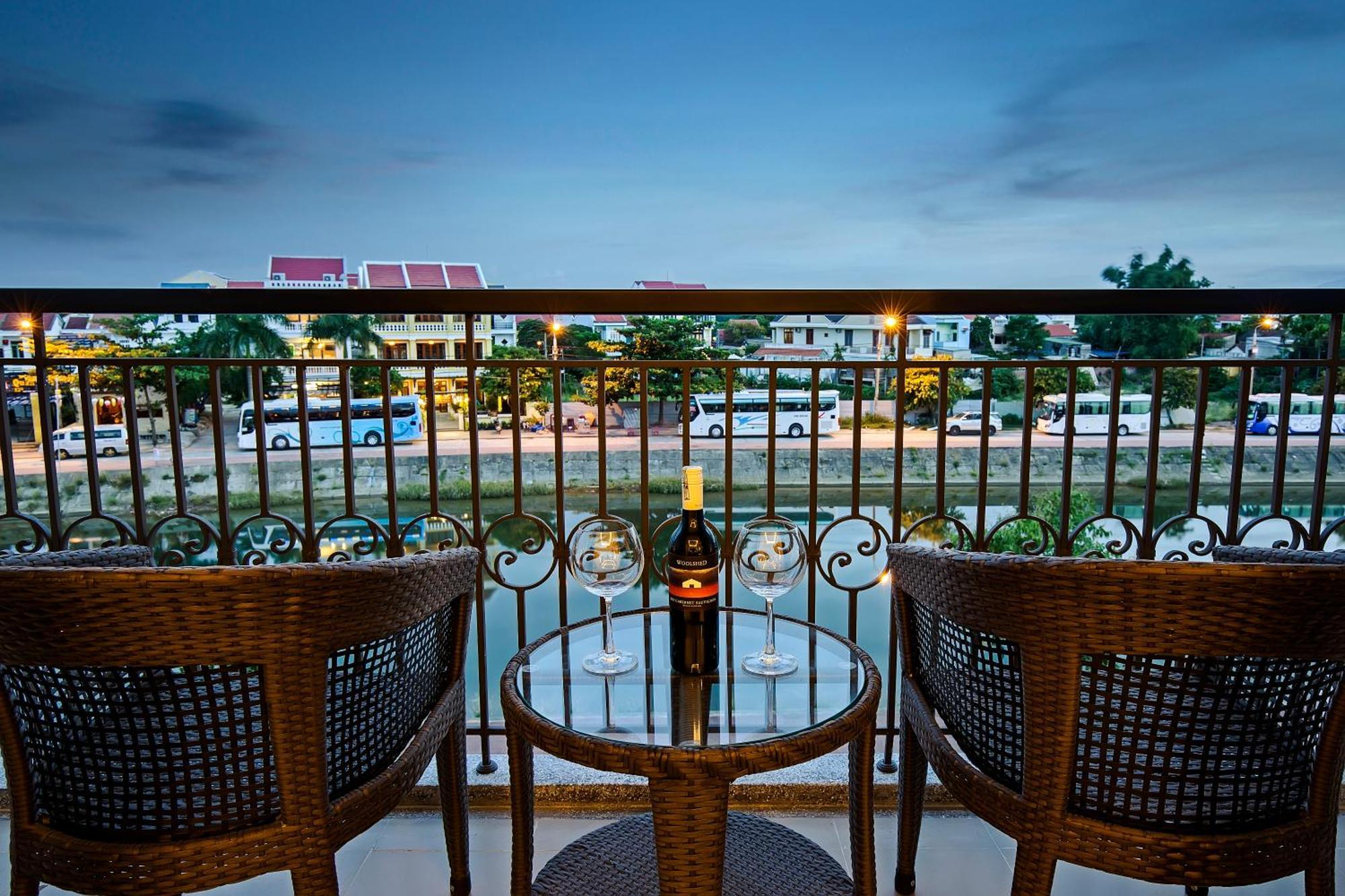 Laluna Hoi An Riverside Hotel & Spa Екстериор снимка